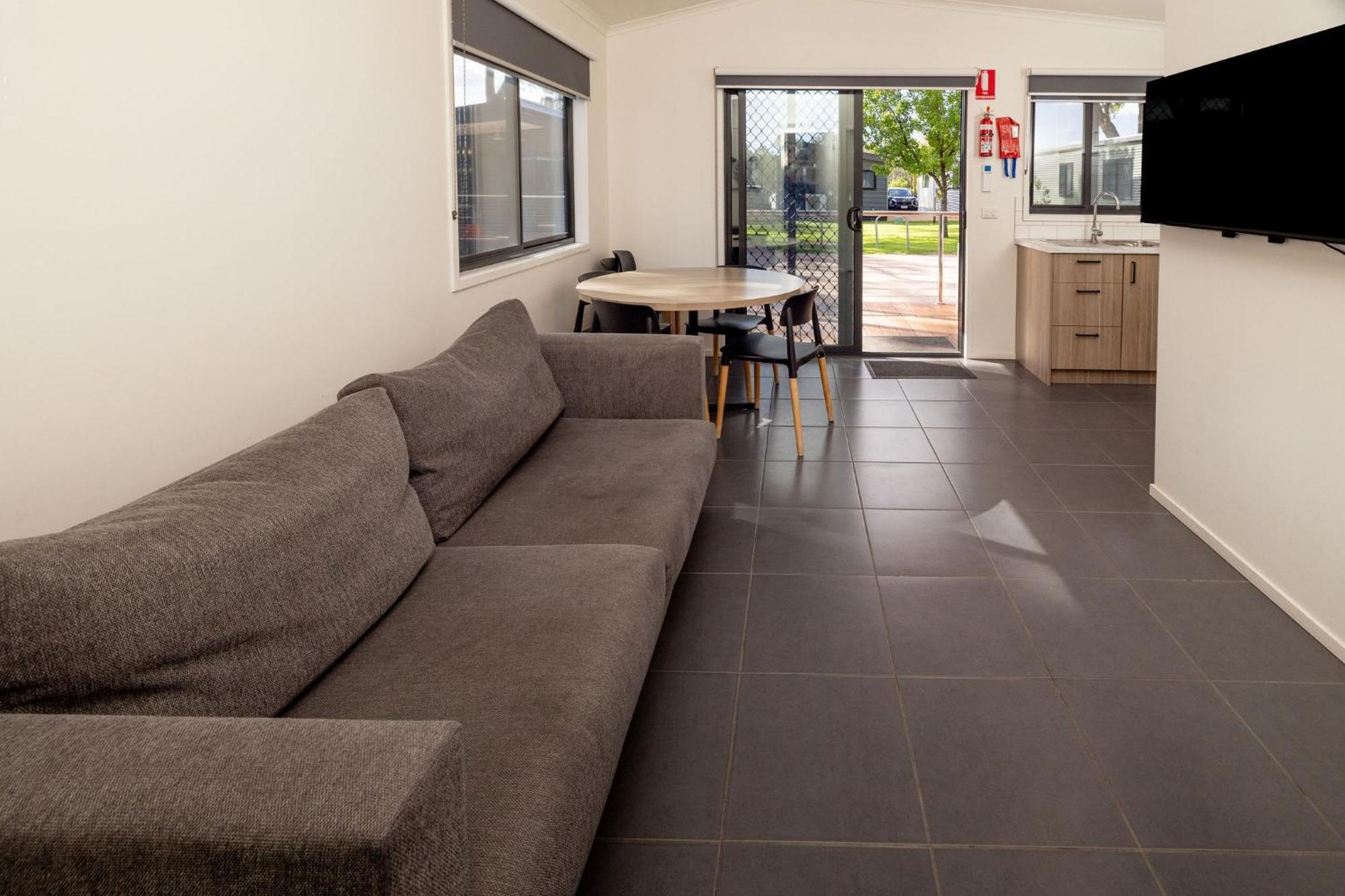 Big4 Renmark Riverfront Holiday Park Екстер'єр фото