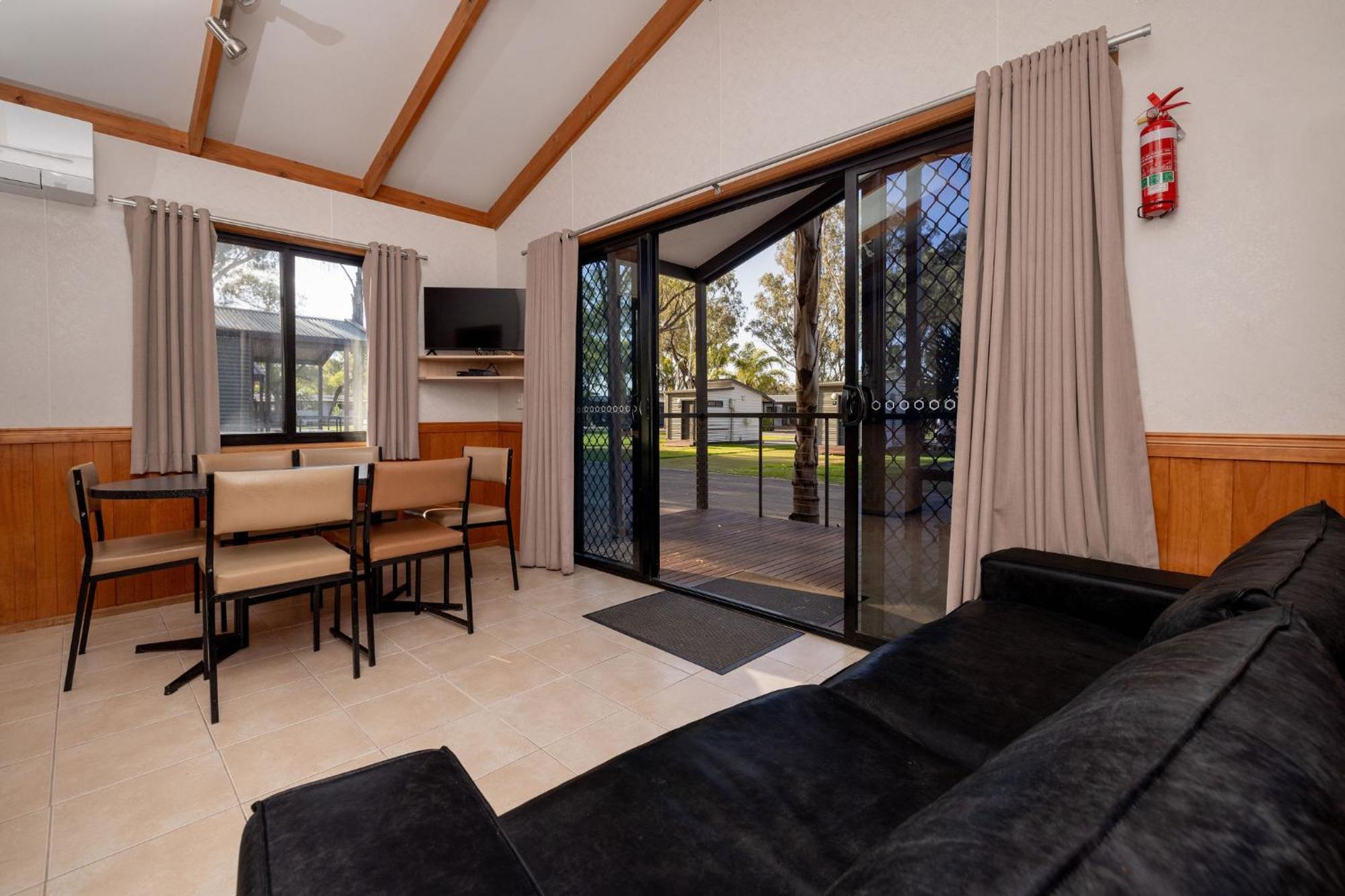 Big4 Renmark Riverfront Holiday Park Екстер'єр фото